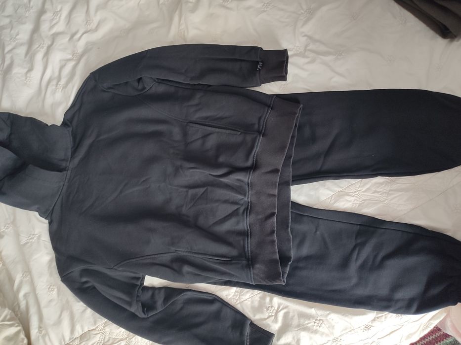 Одяг на дівчинку на зріст 140