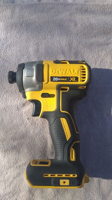 Імпак DeWalt DCF 887