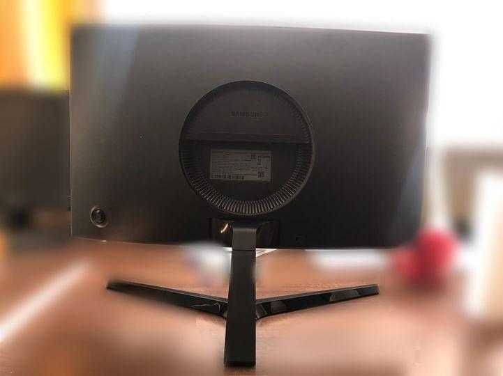 Продам Монiтор Samsung LC24RG50FQIXCI