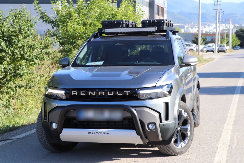 Orurowanie przednie Dinamic czarne kangur Dacia Duster III 2024-