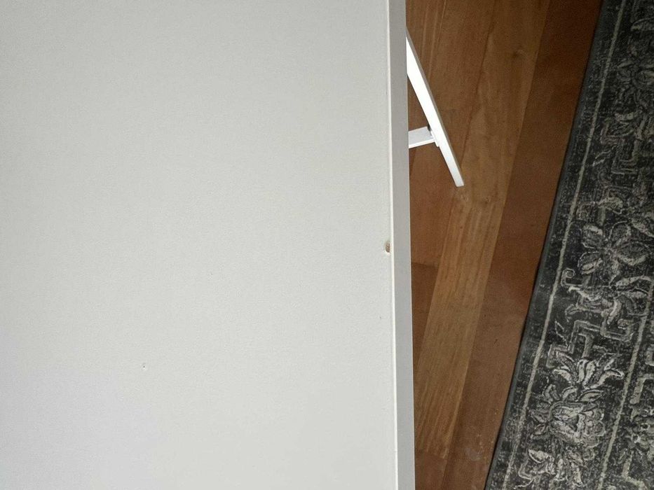 Mesa IKEA branca em bom estado