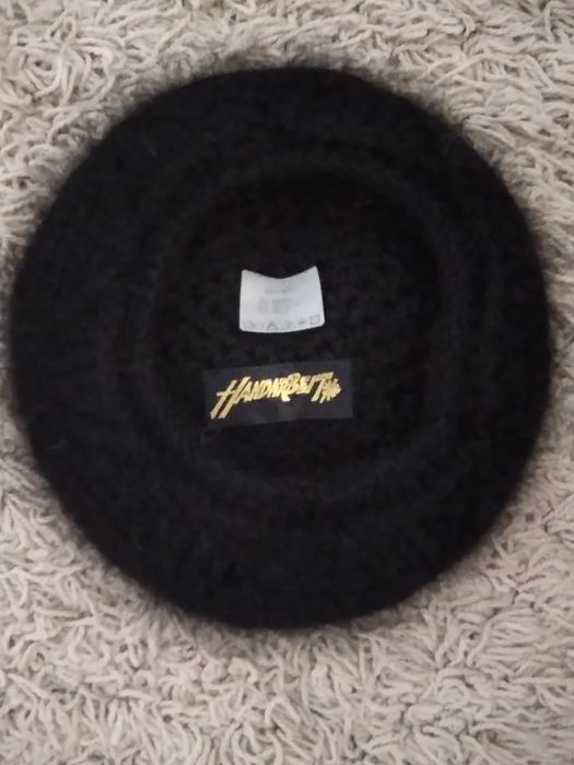 ciepły beret welniany