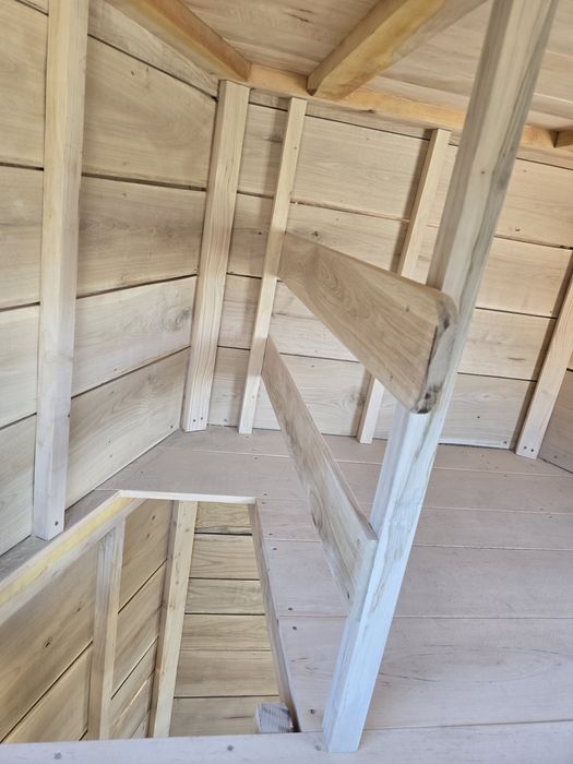 Plac zabaw w formie zamku,