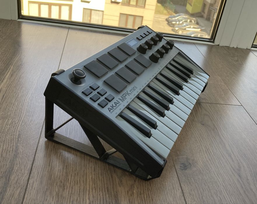 Akai MPK mini MK3 MIDI клавіатура / контролер для Ableton FL Studio