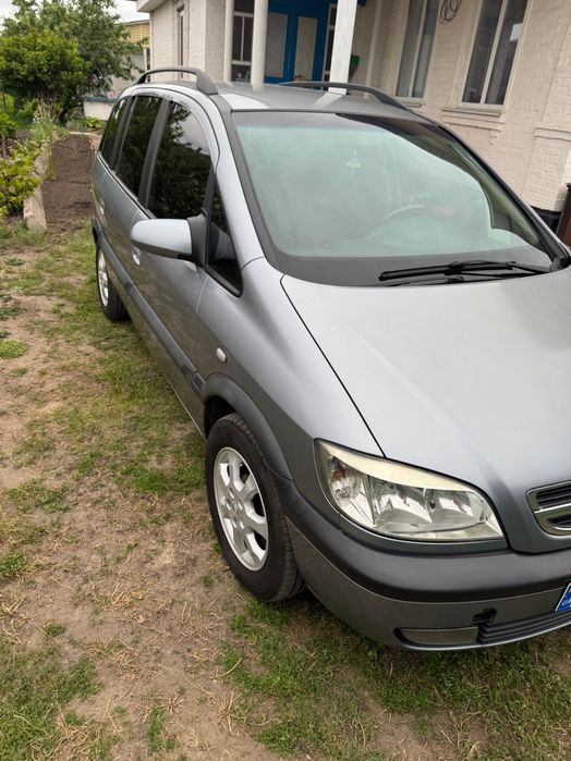Автомобіль opel zafira A