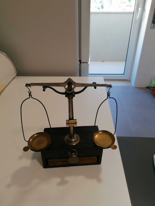 Balança de Farmacia/laboratório antiga (inicio sec.XX)