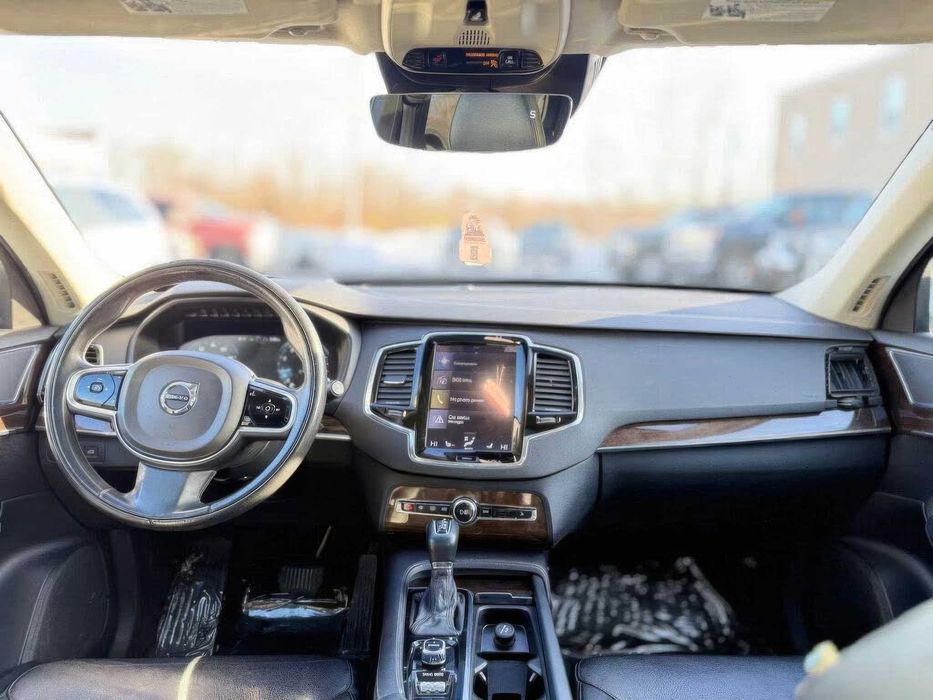 Volvo XC90 T6 Momentum      2016