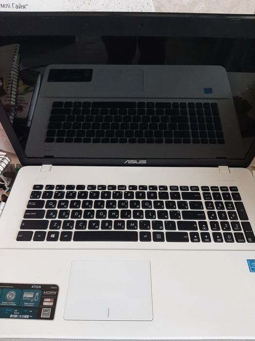 Ноутбук Б/У Asus X751M (Intel Pentium N3530  2.16GHz/Ram 4Gb/SSD 240G
