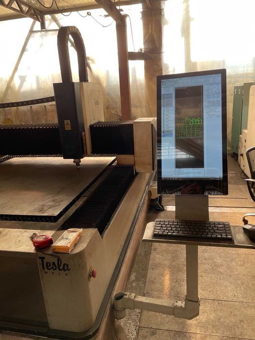 Лазерний  ЧПУ  станок  Tesla  TW 3015HRA  (1500*3000mm) +Труборез 3 м