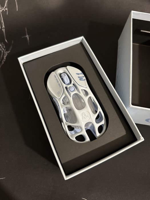 GravaStar Mercury M1 Pro Ice Blue — игровая мышь