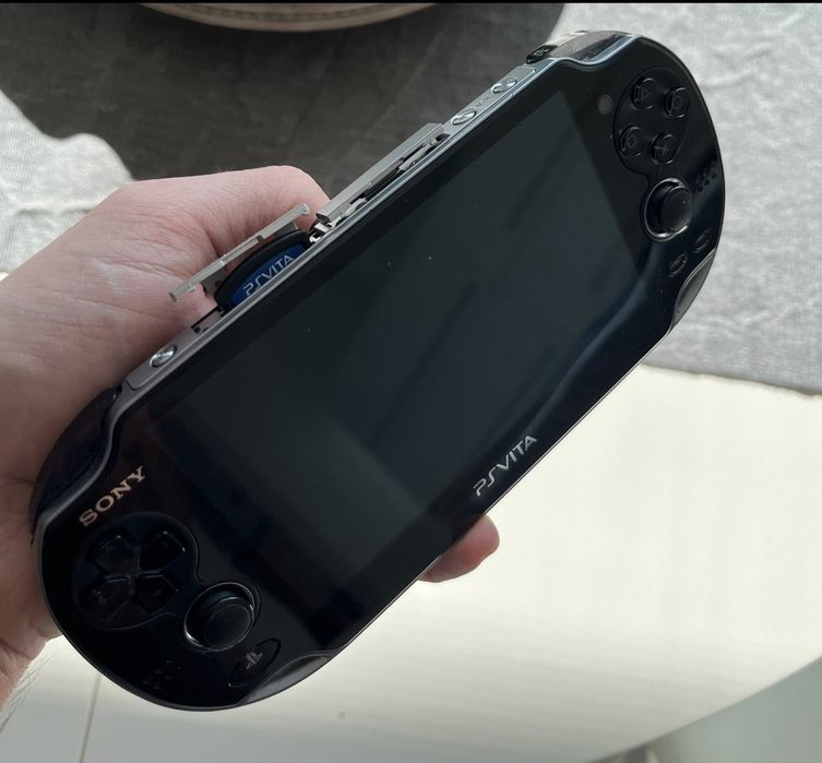 Consola Sony PsVita + Cartas + FIFA 15
