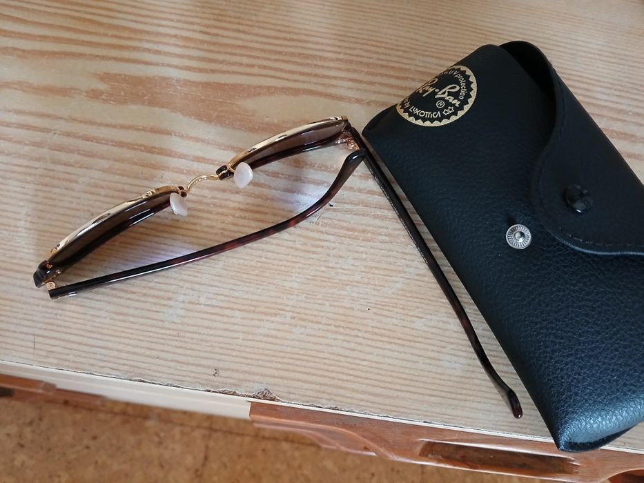 Vendo óculos de sol novos