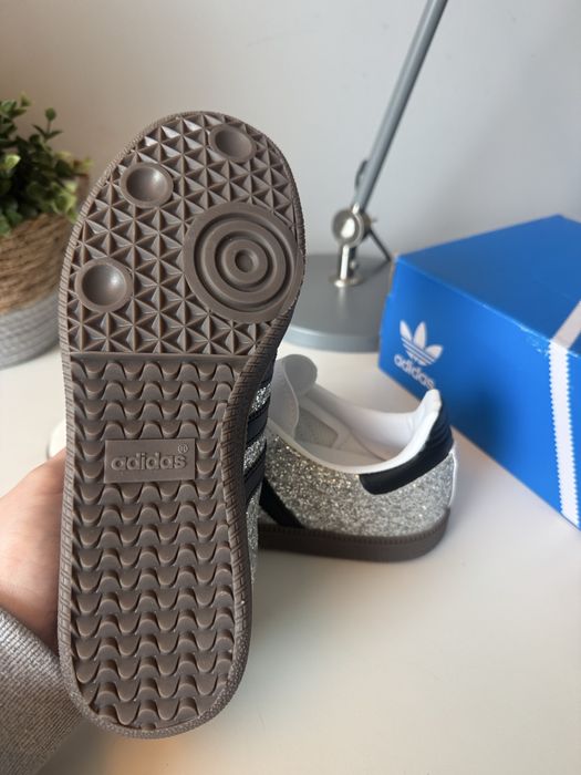 Sapatilhas Adidas samba brilhantes