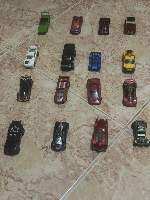 Carros Hot Wheels Modelos Anos 90 e 2000
