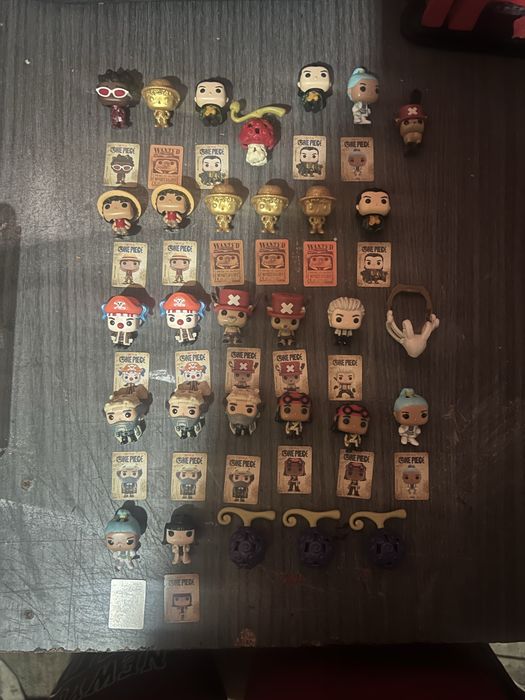 Vendo ou troco one piece kinder joy