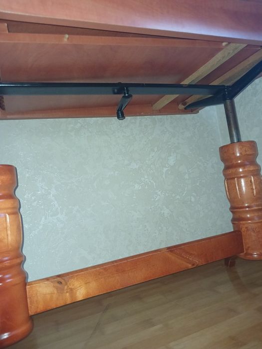 Стіл розкладний +4 стільці