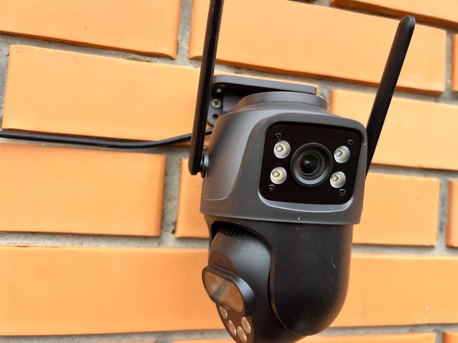 Wi-Fi камера подвійна поворотна для дачі та приватного будинку. Нова