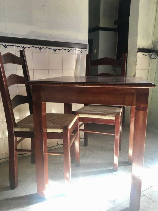 Mesas e cadeiras de restauração