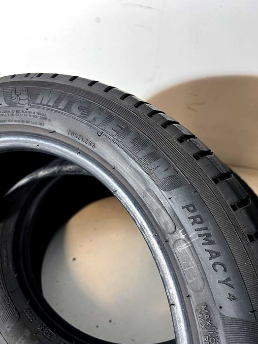 Pneus Michelin Primacy 4 - 215/50/17 - Excelentes