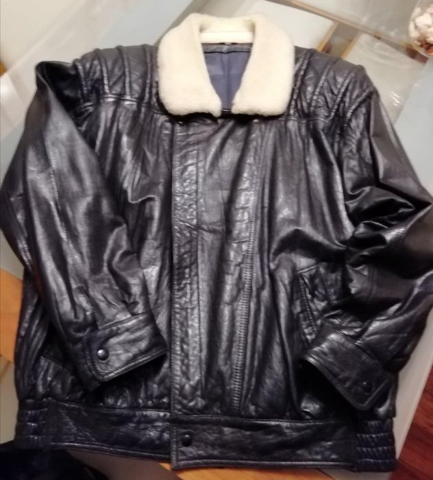 Casaco Preto de Couro