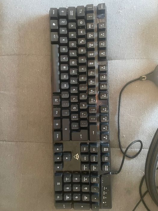 Vendo material para computador