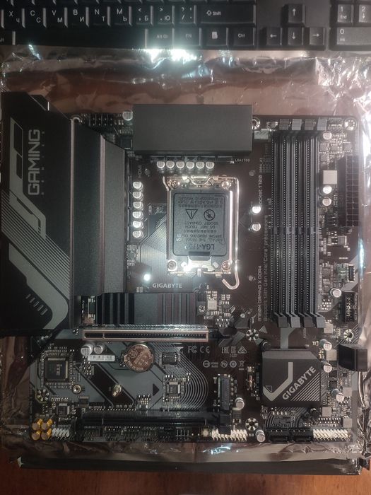 Gigabyte B760M Gaming X, 32GB DDR4 3600Mhz CL16, RTX4060, кулер