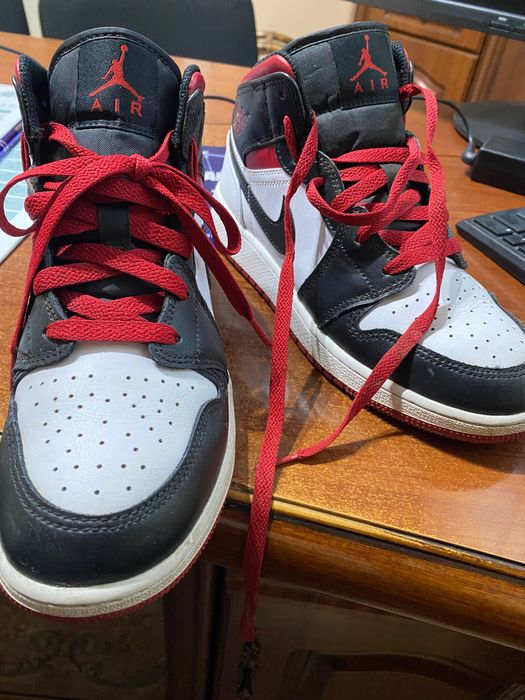 Buty Air jordan  kolor biało czarno czerwone