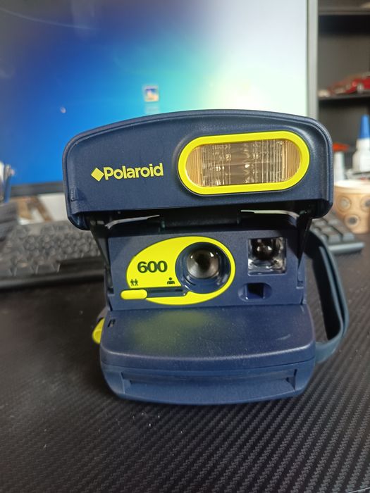Máquina Fotográfica Polaroid  600