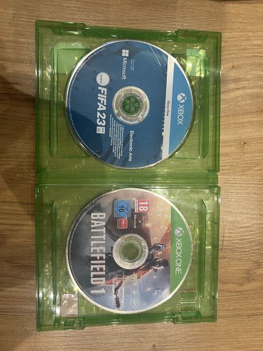 Xbox one s + dwie gry