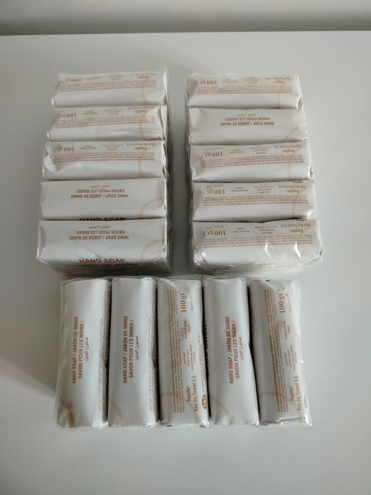 Шампунь, мыло, зубная паста.