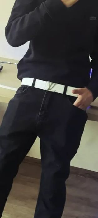 „Louis Vuitton biały pasek LV” i bluza rozmiar m