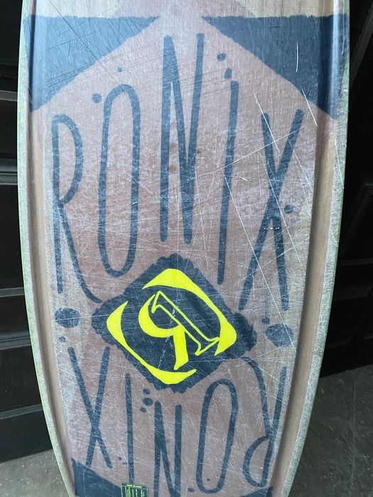 Prancha de wakeboard Ronix Kinetik Project Tamanho 138