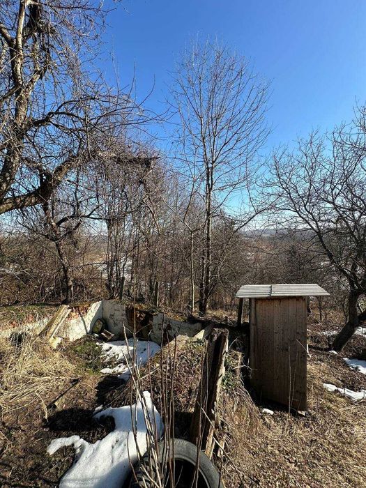 Продається земельна ділянка в селі Вікторів