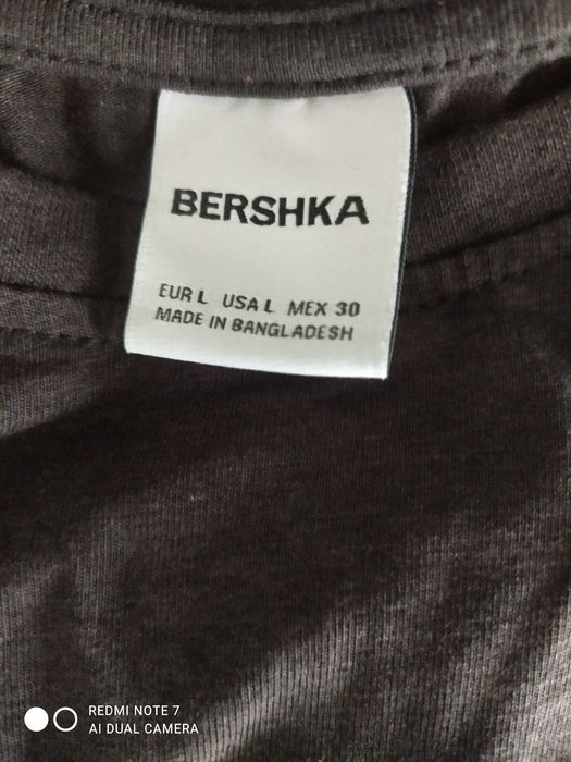 T-shirt damski Bershka