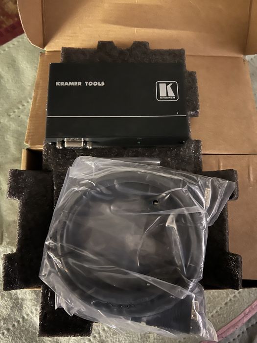 Высококачественный усилитель-распределитель Kramer VP-200K