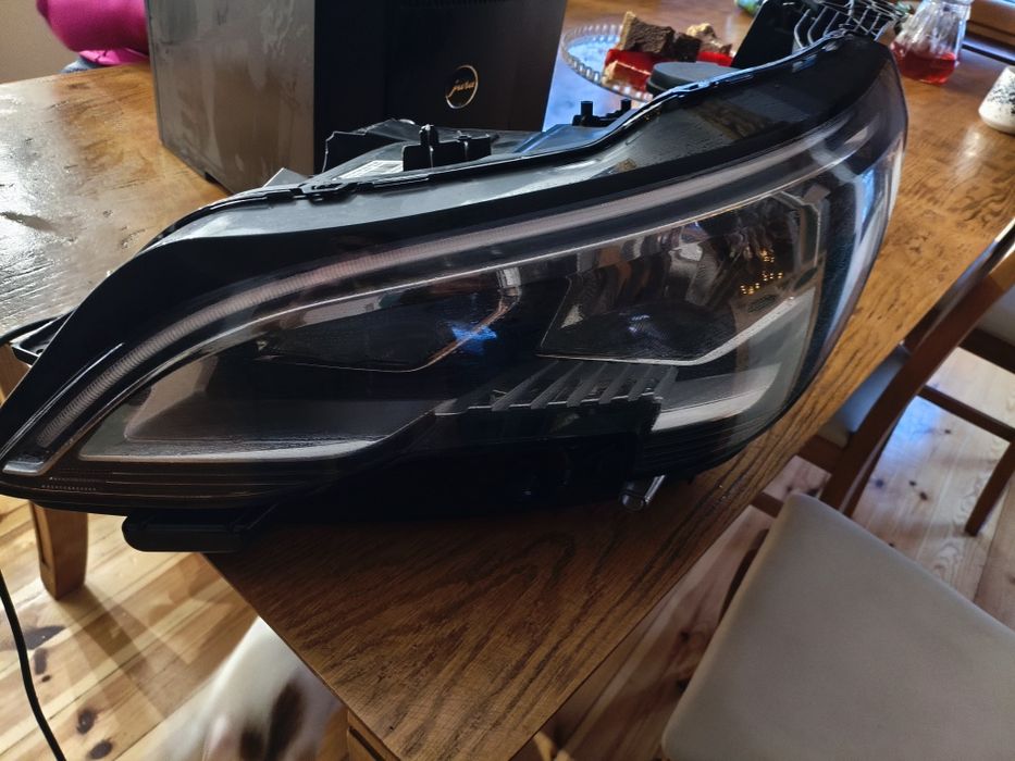 Reflektor, lampa przednia Peugeot 5008 II generacji