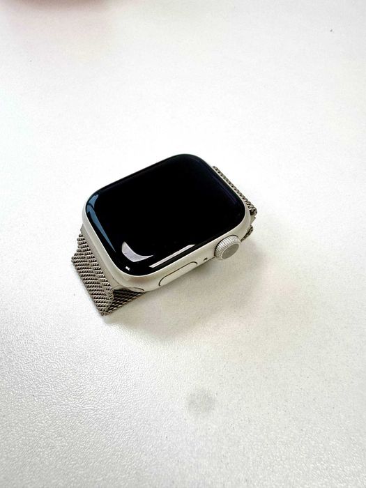 Apple Watch Series 8 (41 мм, GPS)