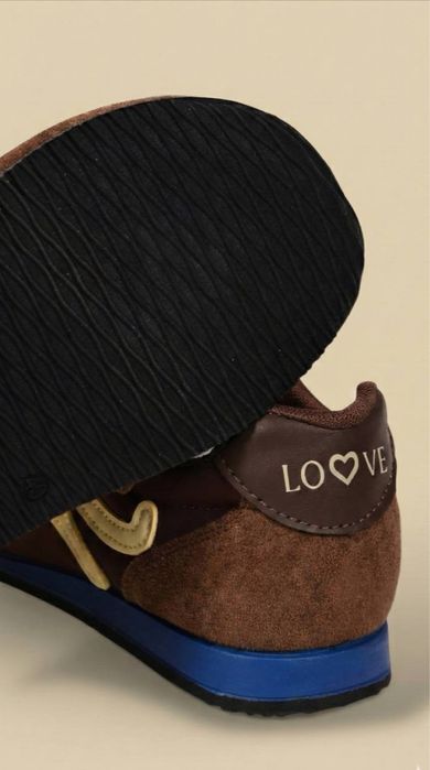 шоколадні комбіновані кросівки