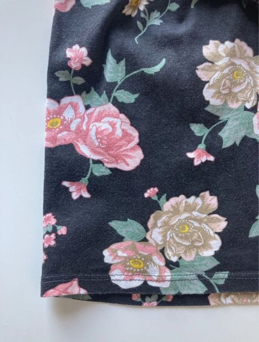 Sukienka w kwiaty H&M