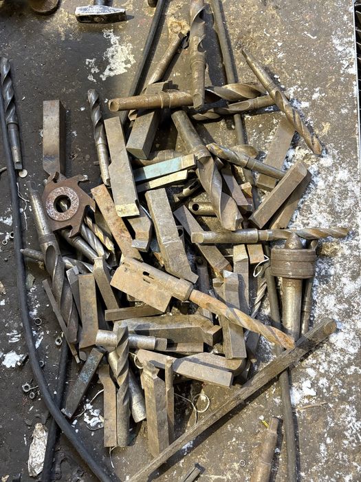 Noże wiertla tokarskie frezy