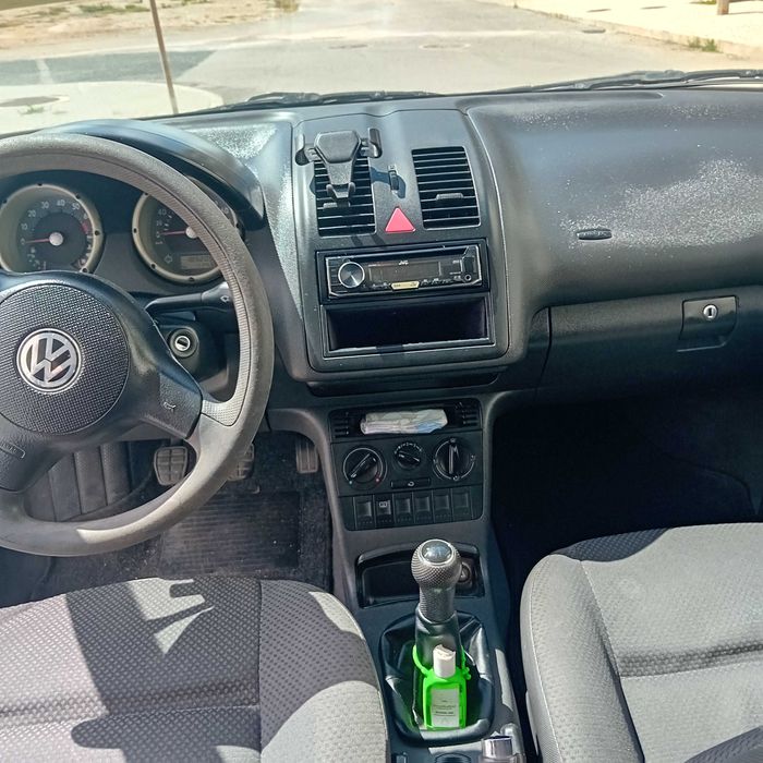 VW POLO 06-14-RJ