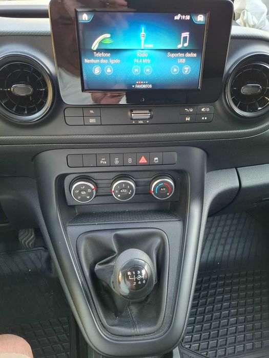 Mercedes-Benz Citan 110 CDi/27 3 LUGARES APENAS 40 MIL KMS NACIONAL DE 2023/12 ( COM IVA DEDUTIVEL INCLUIDO)