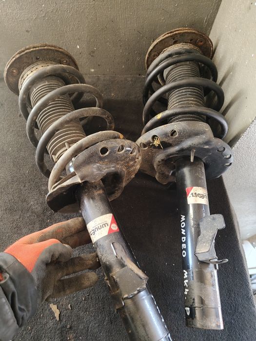 Amortyzatory amortyzator przód Ford Mondeo MK4 2010 r sprężyny poduszk