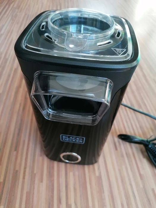 Urządzenie do popcornu Black Decker 1100W