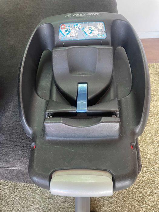 Babycoque Bebeconfort + Easy base 2 Maxi-cosi