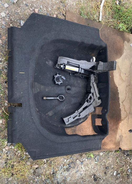 Органайзер с донкратом и ковролин багажника Гольф 7