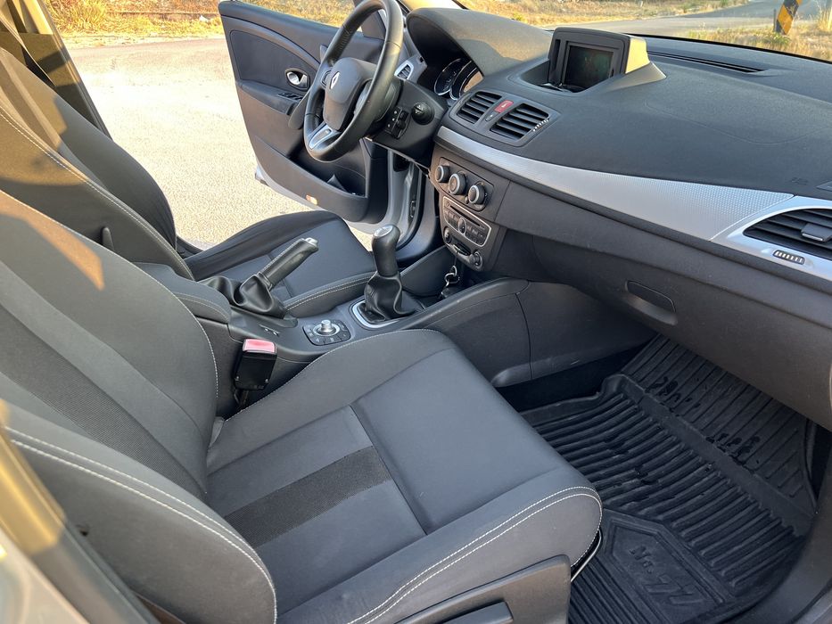 Renault Mégane 1.5 dCi — Apenas 85.000 km reais (Nacional)