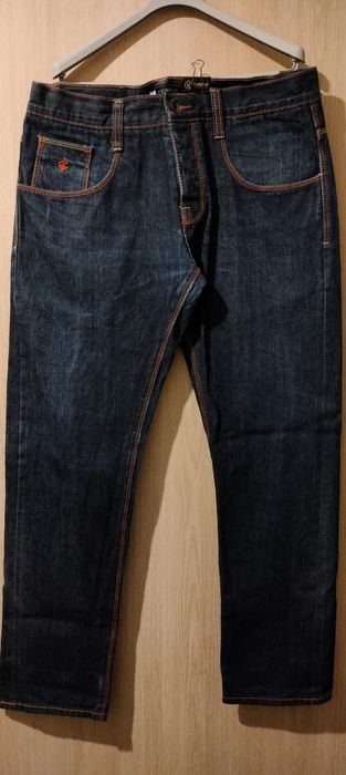 Spodnie jeansy ROCAWEAR W34
Rozm
