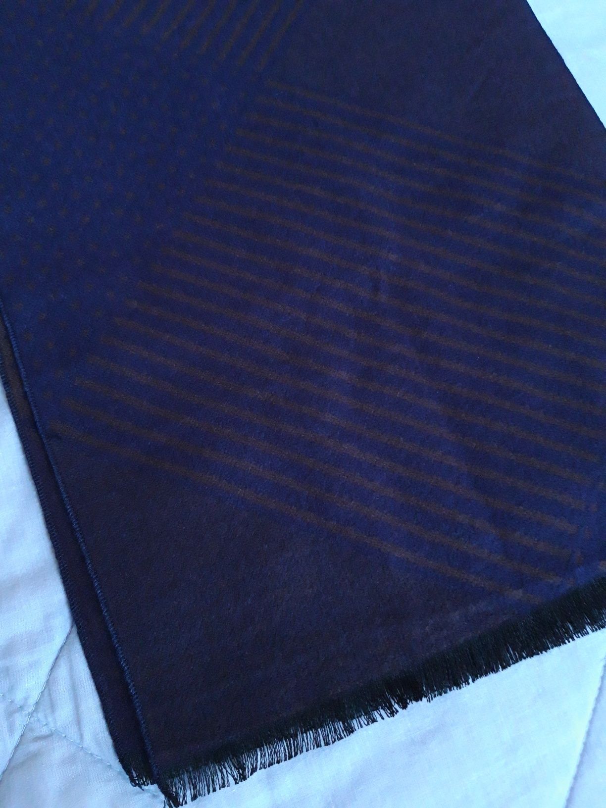 Cachecol masculino azul escuro c/ padrões geométricos (lã e seda) NOVO  Bonfim • OLX Portugal