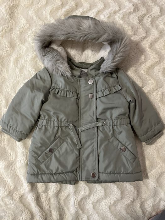 Продам демісезонну куртку на дівчинку